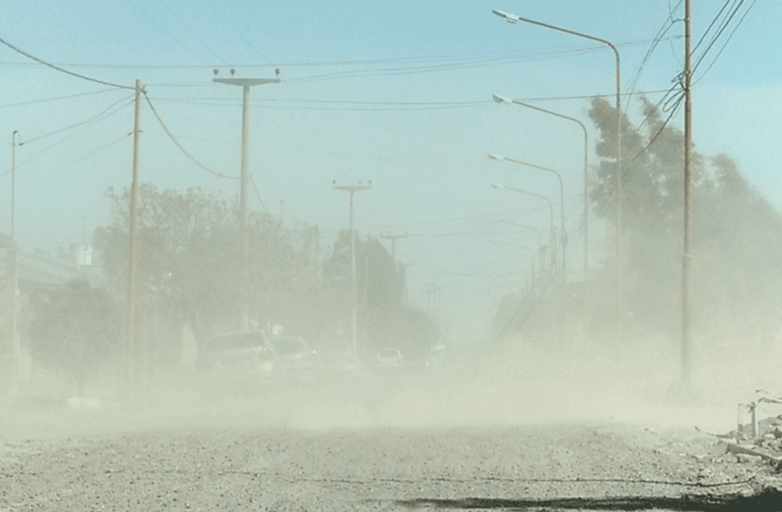 Vientos de hasta 90 km/h: alerta para Capital y departamentos del Valle de Lerma y sur de Salta