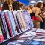 Un domingo de arte y literatura en la Feria del Libro