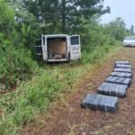 Misiones: Se arrojó de un furgón en movimiento para evitar ser detenido con 187 kilos de marihuana