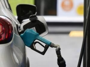 ¡Otra vez! Segunda suba de combustibles en octubre: La nafta súper ya cuesta $1530