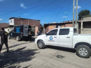 Seis detenidos por la violenta muerte de una mujer en Villa Primavera: se les secuestró una importante cantidad de droga