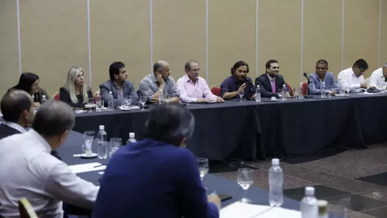 Sáenz marcó a senadores el carácter participativo y federal del Presupuesto 2026