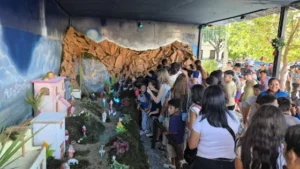 Inauguraron el Pesebre de la Navidad Azul de la Policía de Salta