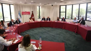 El gobernador Sáenz encabezó una reunión de gabinete para fijar prioridades y planificar las próximas metas de gestión