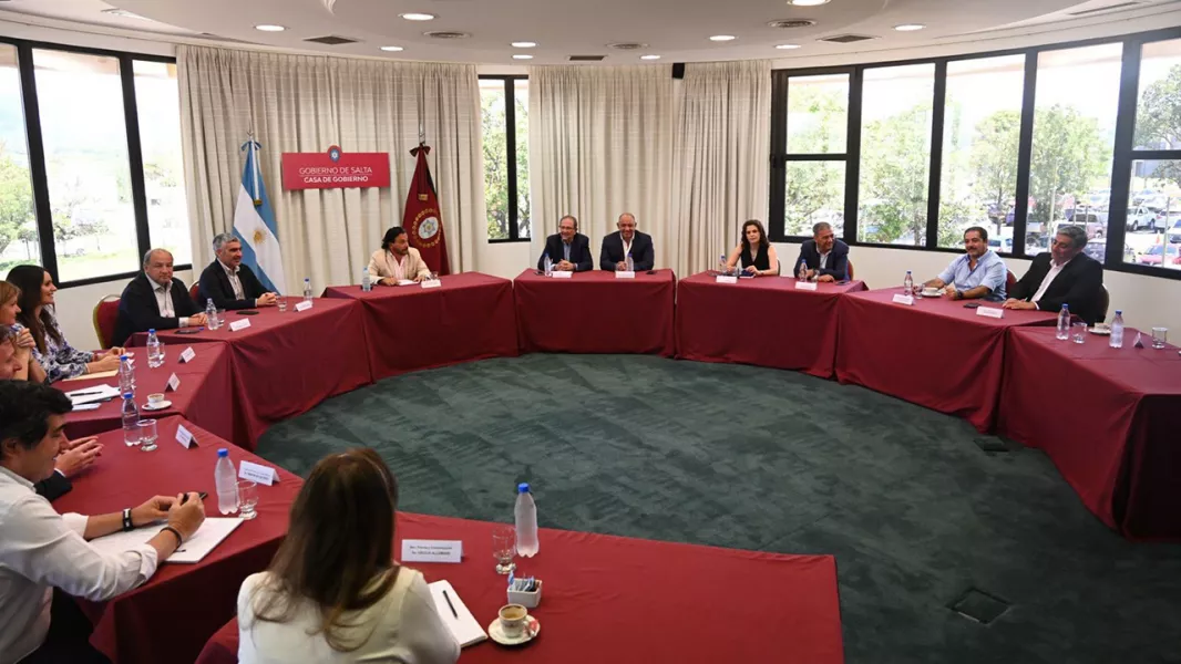 El gobernador Sáenz encabezó una reunión de gabinete para fijar prioridades y planificar las próximas metas de gestión