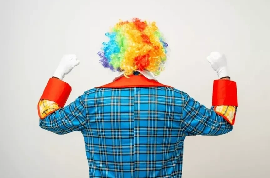 Payasos atacaron a un joven en Salta y quedaron detenidos: uno habría intentado sobrepasarse con una menor de edad