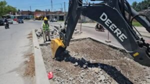 Avanza la reconstrucción de la calzada en la Av. Discépolo