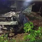Perdió el control del auto, cayó al río en San Lorenzo y está grave
