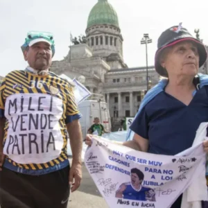 Nueva marcha de jubilados e incidentes en el Congreso