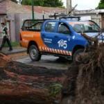 La Municipalidad desplegó equipos en distintas zonas de la ciudad ante la tormenta