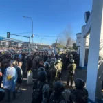 Protesta policial en Rosario: cortes de tránsito, sirenazo y tensión con el Gobierno