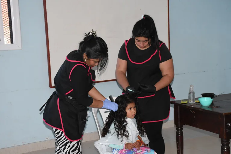 Aprendé todo sobre la salud capilar en un taller gratuito de peluquería