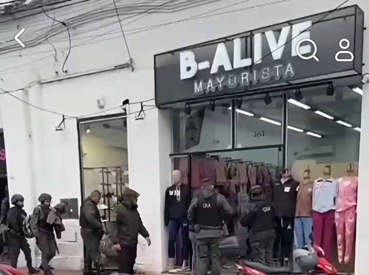 Gendarmería allana locales de ropa en el centro salteño