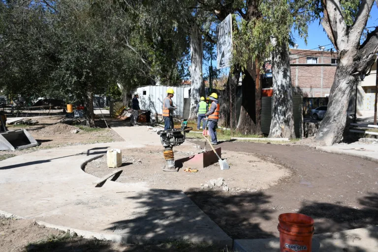La plaza Evita se transforma: avanzan las obras de renovación