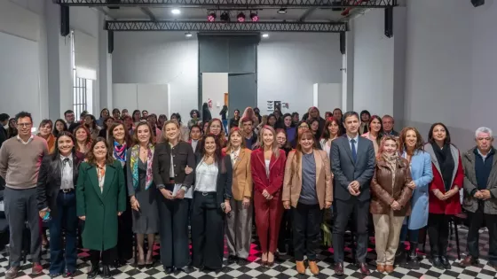 Jornada de sensibilización sobre violencia contra las mujeres en la política facilitada por la tecnología