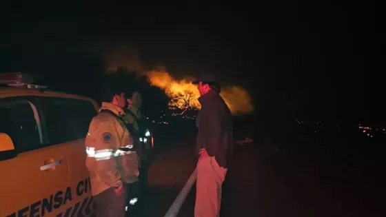 Intenso trabajo de los equipos de combate de incendios en Cafayate tras la reactivación de focos
