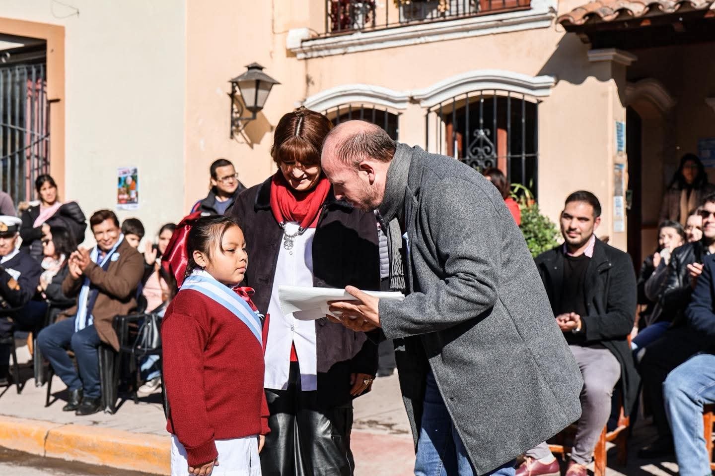 Más de 300 alumnos de Cerrillos renovaron su compromiso con la Patria en la Promesa a la Bandera