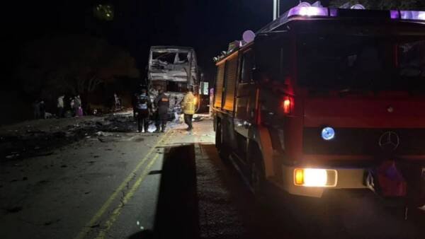 Al menos 24 heridos tras un violento choque entre un colectivo y un camión en Güemes