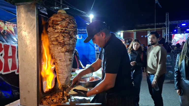 Una multitud vibró en el Saluzzi con la primera edición del ‘Burgas & Birras Fest’