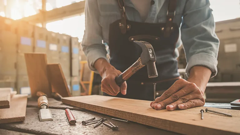 La Oficina de Empleo abre la búsqueda para oficial carpintero de obra