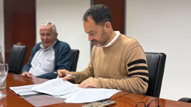El municipio firmó el primer convenio por plusvalía para una obra vial en zona sur