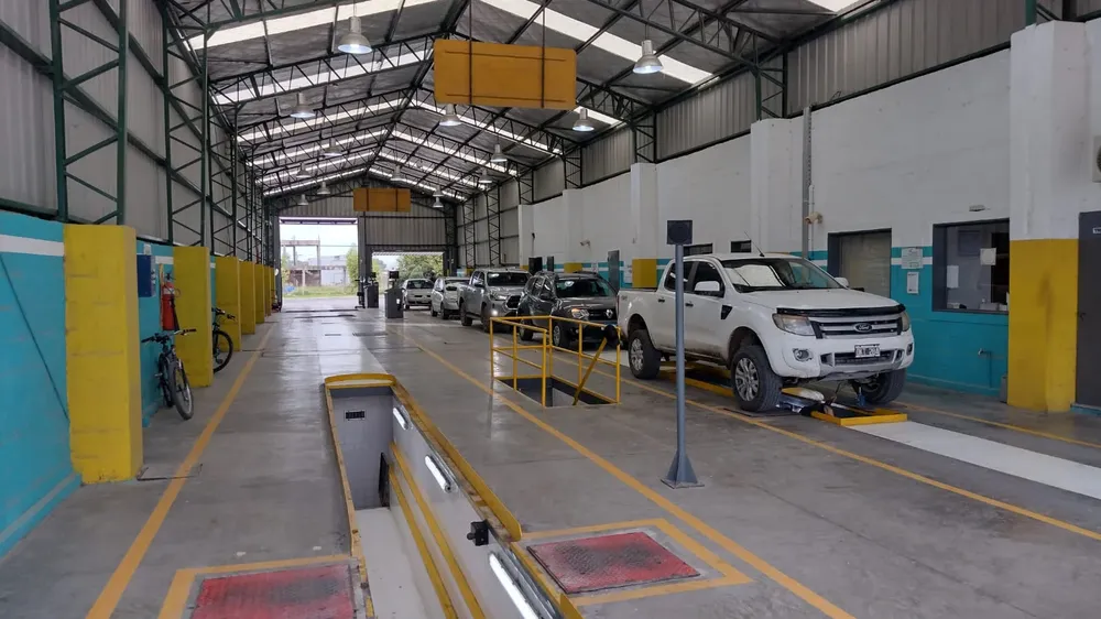 El gobierno anunció cambios en la revisión técnica vehicular