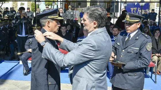 El vicegobernador tomó juramento a las nuevas autoridades de la Jefatura de Policía