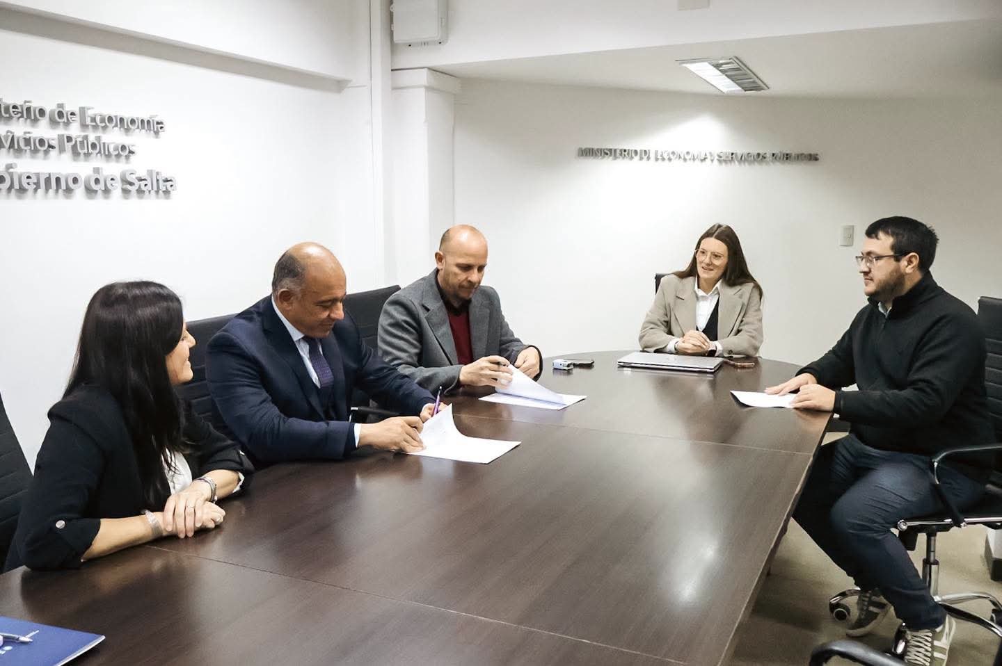 𝗖𝗲𝗿𝗿𝗶𝗹𝗹𝗼𝘀 𝘀𝗲 𝘀𝘂𝗺𝗮 𝗮𝗹 𝗠𝗼𝗻𝗼𝘁𝗿𝗶𝗯𝘂𝘁𝗼 𝗨𝗻𝗶𝗳𝗶𝗰𝗮𝗱𝗼 𝗽𝗮𝗿𝗮 𝘀𝗶𝗺𝗽𝗹𝗶𝗳𝗶𝗰𝗮𝗿 𝗹𝗼𝘀 𝘁𝗿á𝗺𝗶𝘁𝗲𝘀 𝗱𝗲 𝗹𝗼𝘀 𝗽𝗲𝗾𝘂𝗲ñ𝗼𝘀 𝗰𝗼𝗻𝘁𝗿𝗶𝗯𝘂𝘆𝗲𝗻𝘁𝗲𝘀