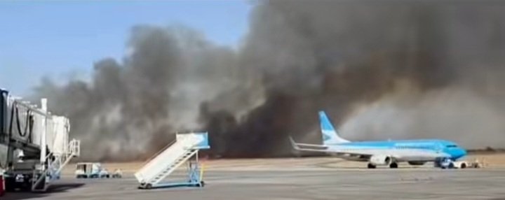 INCENDIO EN EL PERÍMETRO DEL AEROPUERTO DE SALTA POR VIENTO ZONDA