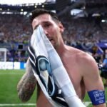 El desconsolado llanto de Lionel Messi tras la sufrida clasificación de la Selección Argentina