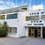 Neuquén: un alumno fue armado al colegio y baleó a un compañero