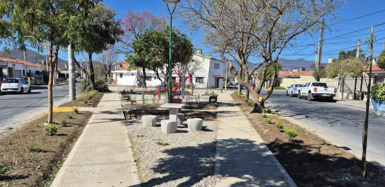 La Municipalidad renovó la plazoleta de la Economía Social de Villa Cristina