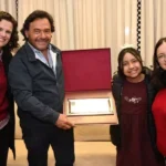 El Gobernador recibió a la niña salteña que ganó el programa “Es Mi Sueño”