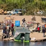 Bagayeros atacaron a pedradas a personal de la Prefectura en la frontera
