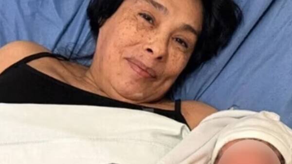Una mujer fue madre por primera vez a los 62 años y rompió un récord en la Argentina