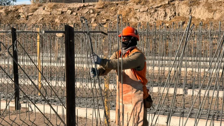 Avanza la construcción de las vigas del nuevo puente de Santa Lucía