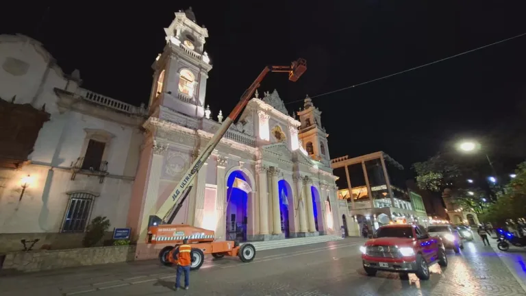 Comenzó la renovación del sistema de iluminación de la Catedral Basílica