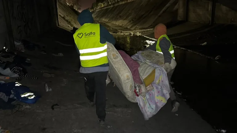 Se ejecutó un gran operativo de desalojo y limpieza en el canal Yrigoyen