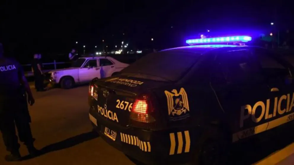 Detuvieron a dos jóvenes en Orán tras robar una bicicleta a golpes en el cementerio municipal