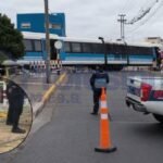 Un joven fue embestido por un tren en el paso nivel de calle Zuviría