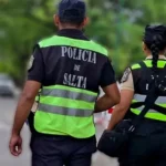 Escándalo cerca de la Terminal: denunciaron actos obscenos en una plaza con niños presentes