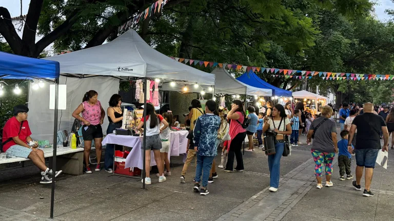 Las ferias artesanales celebran a las madres con arte y propuestas para disfrutar