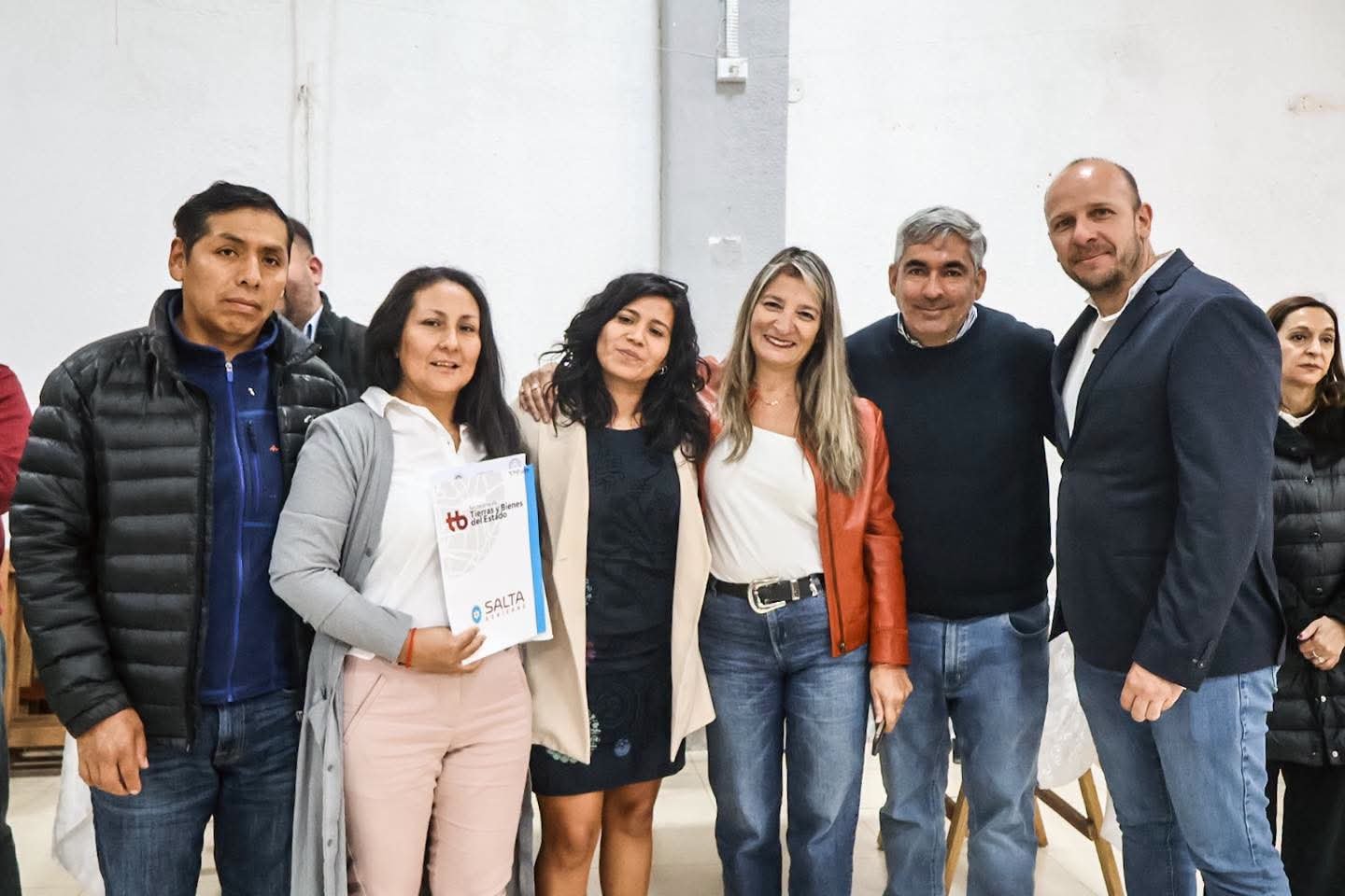 Cincuenta familias recibieron sus escrituras y Cerrillos alcanzó las 750 entregas