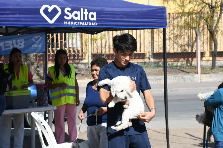 Habrá vacunación antirrábica gratuita en villa Los Sauces, Jesús María y Bicentenario